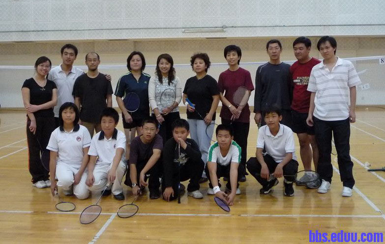  e度社区 真是卧虎藏龙--记上周羽毛球赛(视频+